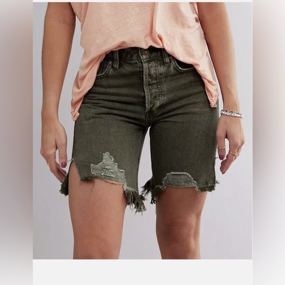 We The Free Sequoia Green Distressed Denim Shorts high rise size 30 100% Cotton - Picture 2 of 11
